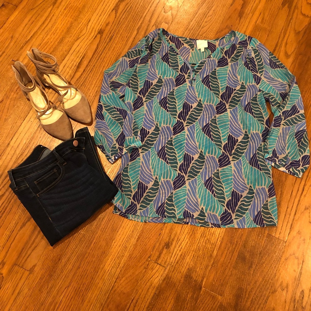 ♥️Blue Hues Sheer Blouse♥️